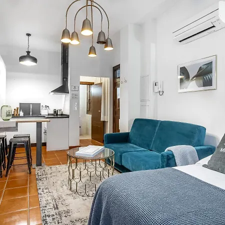 Апартаменты Limehome Calle Santa Ana *