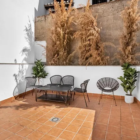 Limehome Calle Santa Ana