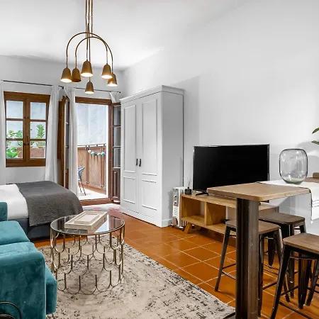 Limehome Calle Santa Ana شقة *